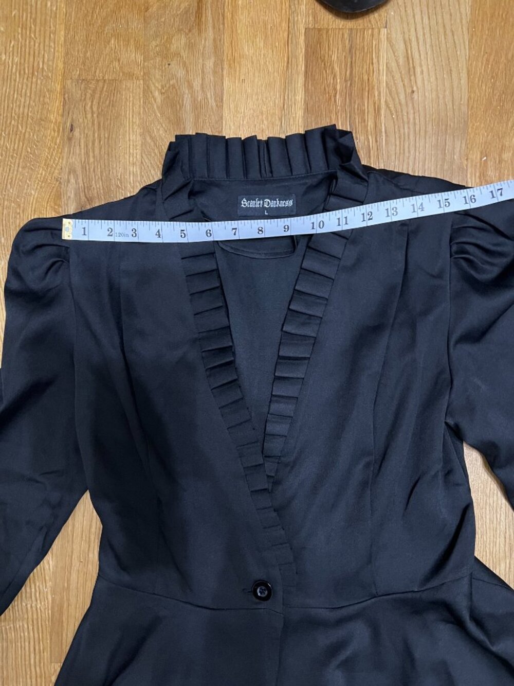 Scarlet Darkness Frock Coat - Picture 5 of 7